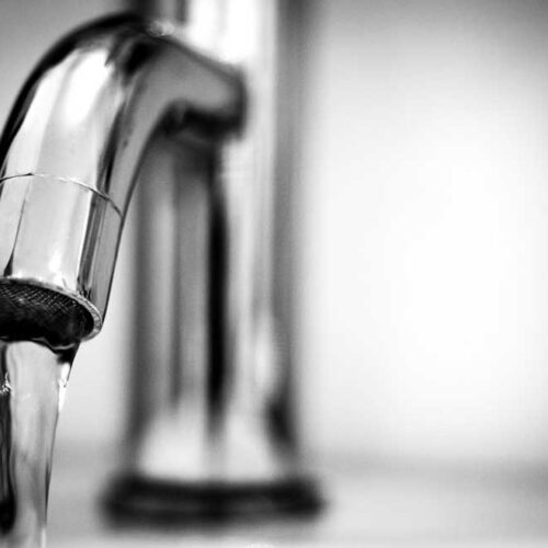 Ogrzewacze wody przepływowe – czy są opłacalne?