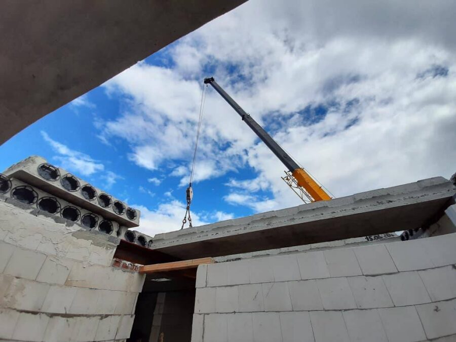 Jakie są najlepsze praktyki konstrukcyjne – płyty żerańskie?