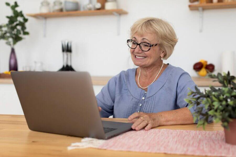 Jak znaleźć pracę opiekunki seniora w Niemczech na wakacje?