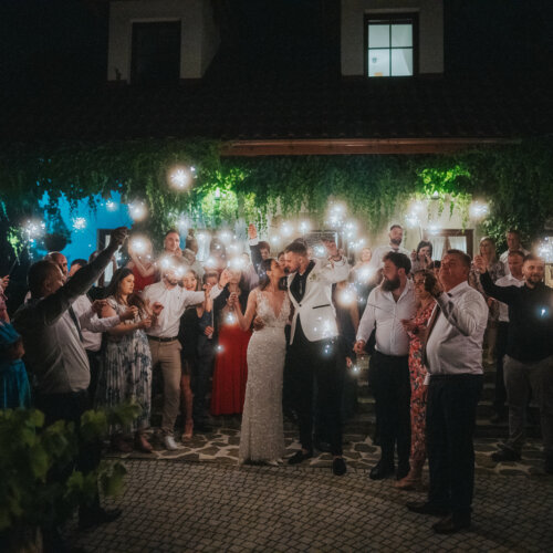 Małe wesele na 60 osób – co możemy pominąć, a czego nie może zabraknąć?