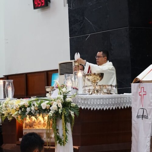 Ile trwa Msza w Wielką Sobotę? Sprawdź szczegóły i tradycje